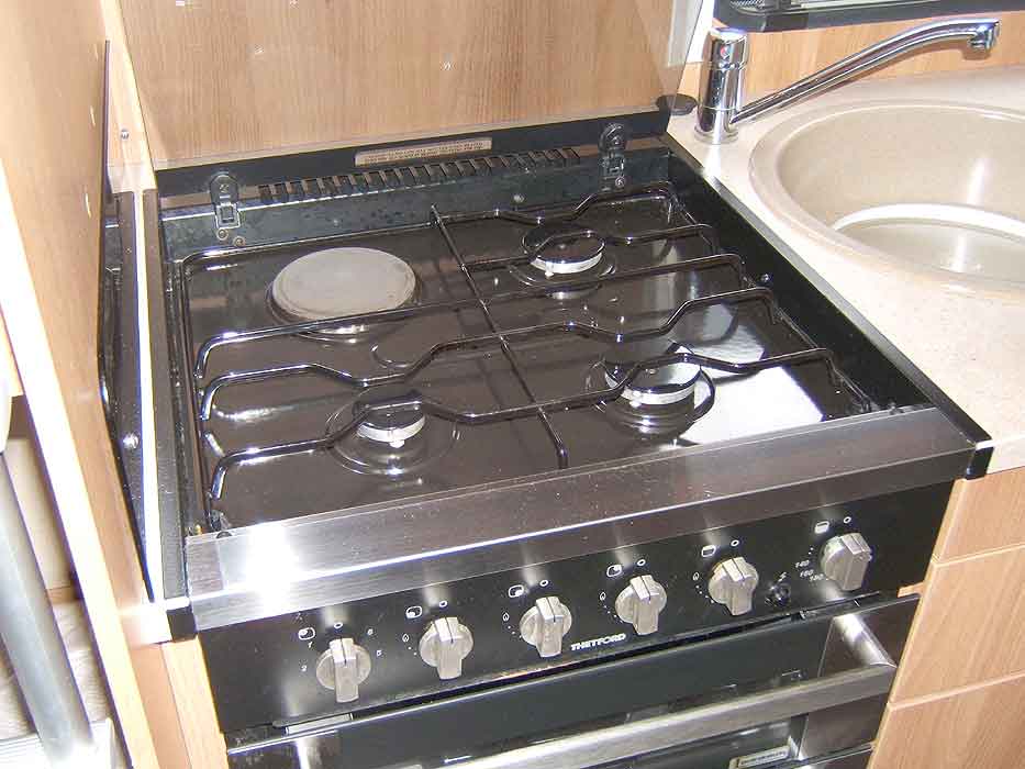 The dual fuel hob unit - 3 gas burners and 1 electric hotplate.